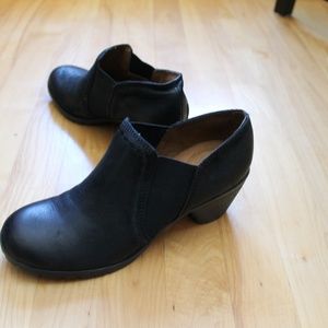 Naturalizer Heel Garrett Booties - Like New